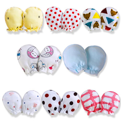 

2 Pairs Soft Cotton Gloves Neonatal Toddler Anti Scratching Protector Random Color