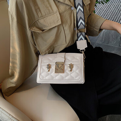 

French small bag foreign women handbag 2019 new wave Korean version of the wild Messenger bag wide shoulder strap fashion small square bag