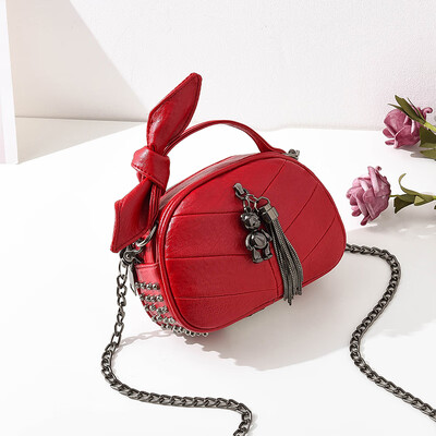 

The fashion of the new female Korean version fashion one shoulder slanted the womens bag&the mini mobile phone bag is 100 tim