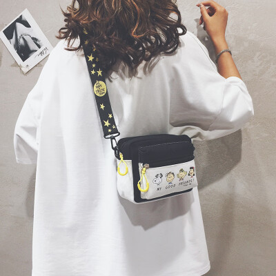 

Cartoon small bag female 2019 new net red ocean Snoopy package tide Korean version of the broadband canvas shoulder Messenger bag