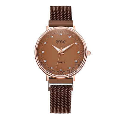 

Simple Women Watches Dot Rhinestone Dial Ladies Quartz Wristwatch Magnetic Buckle Belt Strap Clock Gift Dress Relogio Feminino5