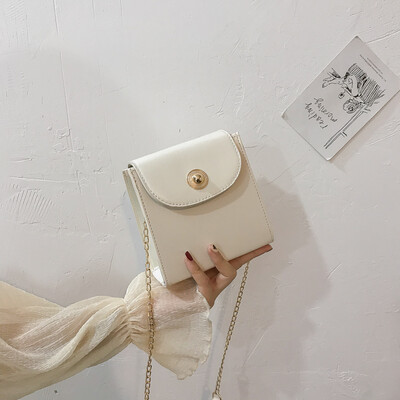 

2019 new fashion Korean version of the chain shoulder Messenger bag female casual retro simple wild color small square bag