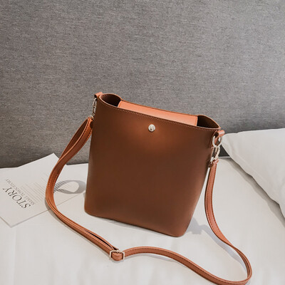 

Simple bucket bag 2018 new fashion shoulder four seasons big bag Korean version of the bag wild Messenger bag tide solid color