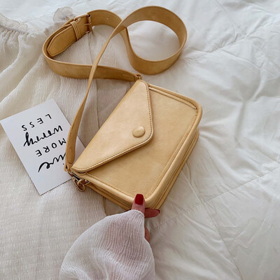 

Chic simple retro bag summer Joker broadband womens bag new 2019 fashion shoulder slung small square bag