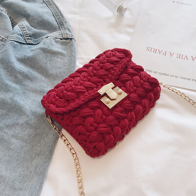 

Ins super fire personality wild bag female 2019 new Korean version of the shoulder slung woven fashion chain small square bag