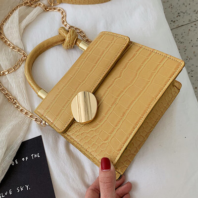 

Women 2019 new Korean version of simple retro fashion handbag bag shoulder slung chain small square bag