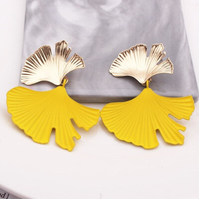 

2019 Big Ginkgo Leaf Shape Pendant Earrings for Women Bohemian Geometric Metal Painted Statement Earring Jewelry Christmas Gift