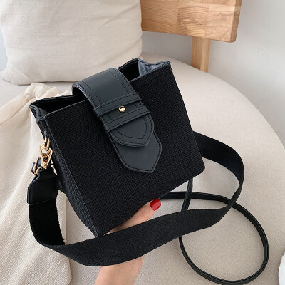 

Small bag female 2019 new wave Korean version of the wild gas wild canvas bucket bag fashion wide shoulder strap shoulder Messenger bag