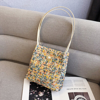 

2019 new Sen temperament handbag fashion wild hit color shoulder bag female casual simple personality woven bag