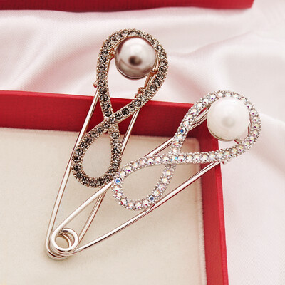 

Simple imitation pearl ladies shirt brooch ornament