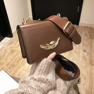 

Qiao Bani 2019 new Korean retro style fashion solid color metal small square bag shoulder diagonal trend female bag