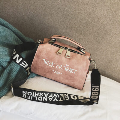 

Women Shoulder Messenger Bag Boston Handbag Fashion Letter Printing Halloween Tote Bags Wide Strap Crossbody Bag for Women Sac