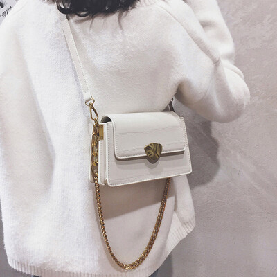

Bag female bag new 2019 Korean version of the tide wild gas ins super fire crocodile pattern shoulder slung small square bag