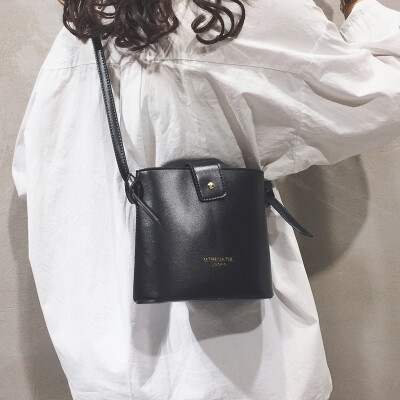 

Advanced sense bag foreign air female bag 2019 new Messenger bag female wild ins retro fashion Sen bucket bag