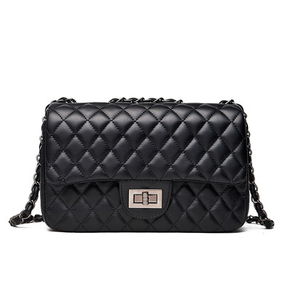 

In summer a new small bag of womens small fragrant wind chain Lingge black armpit bag shoulder Joker foreign style tide