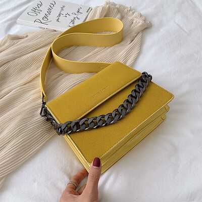 

New small square bag female 2019 new wave fashion retro matte Korean version of the wild Messenger bag ins super fire package