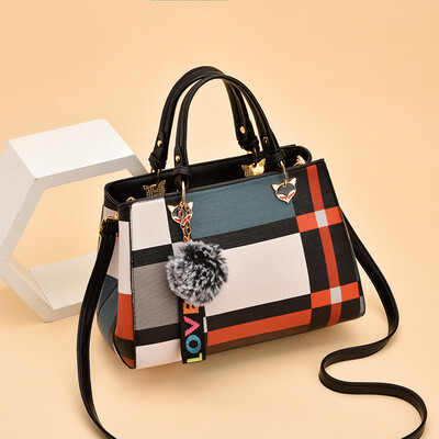 

2019 spring new womens bag ladies bag European&American fashion big bag female shoulder slung handbag