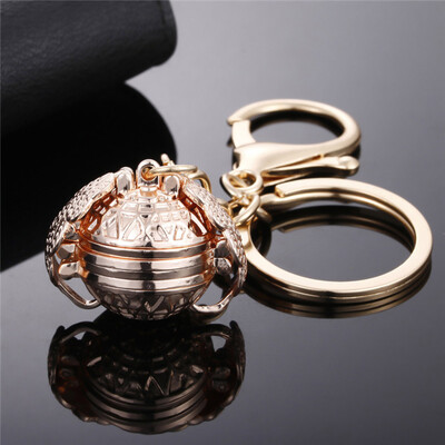 

Fashion Silver Expanding Photo Locket Photo Box Key chain Luck Angel Wings Image Cage For Gift Pendant Key chain Lover Gifts
