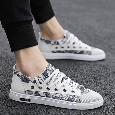 

Summer graffiti canvas shoes male Korean version 100 personality printing casual board shoes men make strange fashion trendy shoes