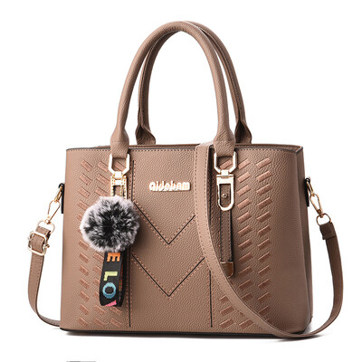 

Womens bag 2019 Europe&the United States new ladies big bag large capacity cool tide Messenger shoulder bag handbag