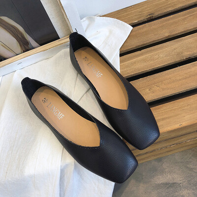 

Spring 2019 new Korean version of retro grandma shoes shallow Joker flat shoes womens shoes square flat with bean shoes