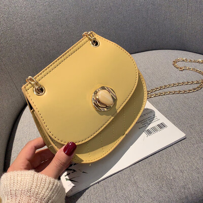 

2019 new texture fashion casual chain slung saddle bag female Sen simple simple wild color shoulder bag
