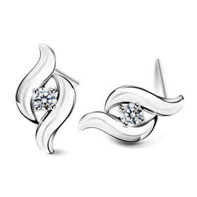 

Stylish Fashion Fashion White Crystal Stud Earrings Female Jewelry -Shaped Earrings-Silver
