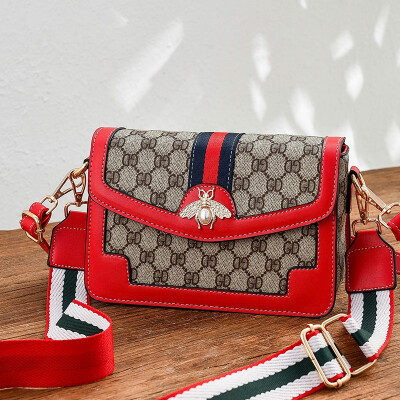 

On the new female bag fashion Korean version of the fashion 100 lap women single shoulder bag oblique satchel ins summe