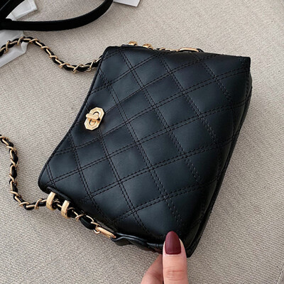 

On the new small bag women 2019 new Korean version of Joker Messenger bag Lingge chain bag fashion bucket bag