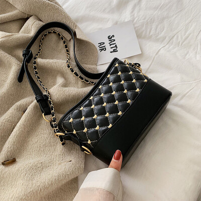 

Net red rhombic wandering bag female 2019 summer new high-end sense French niche wild gas ins messenger bag