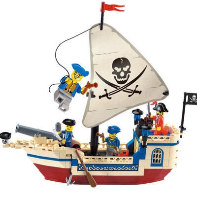 

Enlighten 304 Pirate Movie Series Ship Building Blocks Compatible With Lego MOC Bricks Bounty Pirate Ship Assembled Toys