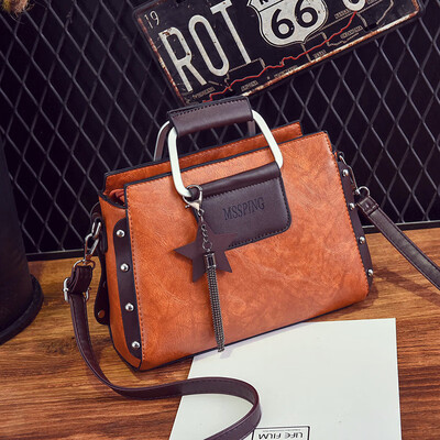 

Handbag female 2018 new ladies shoulder diagonal package Europe&the United States tide retro small square bag female Mummy bag handbag