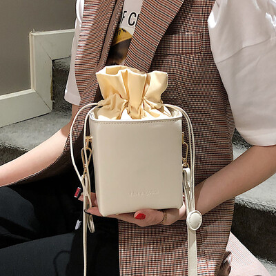 

Advanced sense bag foreign casual messenger bag female bag 2019 new ins super fire bucket bag French small crowd bag