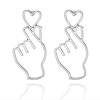 

Lovely Hand Gesture Earring Heart Outline Ear Studs Earrings Personality 1 Pair