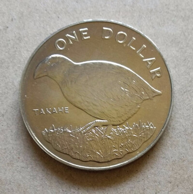 

38MM One Dollar Coin Of New Zealand 1982