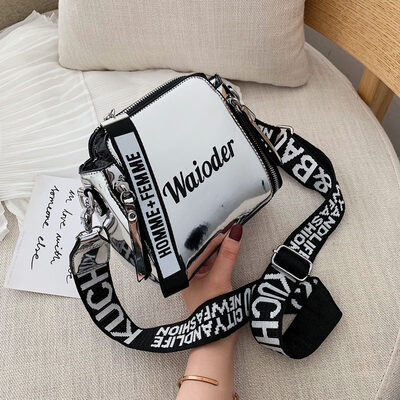 

Internet celebrity foreign gas small bag chic texture lacquer leather womens bag new 2019 summer fashion broadband oblique bucket