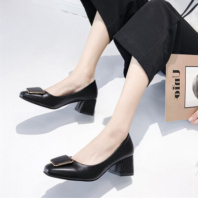 

Shallow-mouthed single-shoe womens leather shoes with middle heel in autumn 100 sets of thick-heeled high-heeled shoes in summer
