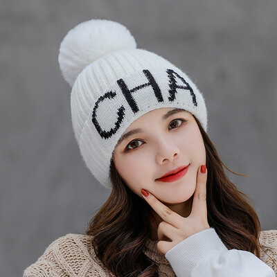 

New Womens Ball Knitted Wool Cap in Autumn&Winter