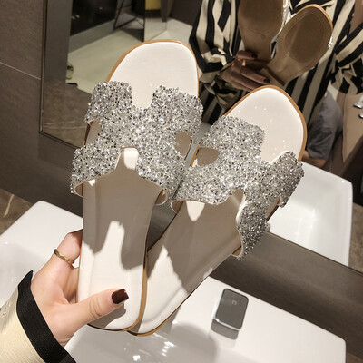 

Korean fashion h slippers in summer
