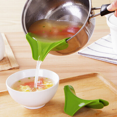 

Pot Edge Funnel Creative Useful Silicone Kitchen Tool