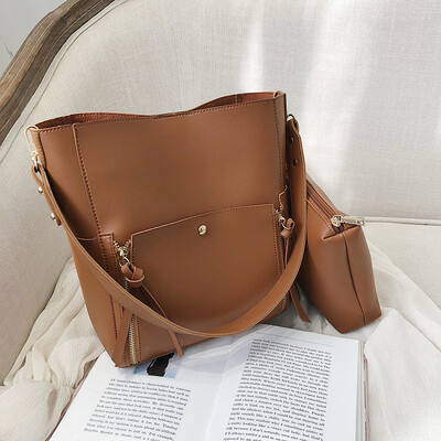

Summer Sen is a big bag a new 2019 network celebrity a large capacity bucket bag a simple portable womens bag a single should