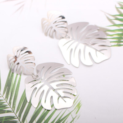 

New Fashion Big Leaf Drop Earrings for Women Fashion Exaggerated Metal Dangle Earring Hollow Leaves Wedding Party Jewelry