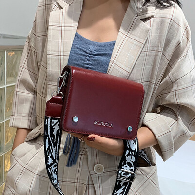 

Womens bag 2019 new wave wild ins retro small square bag fashion shoulder bag net red packet ocean Messenger bag
