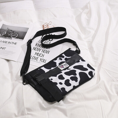 

Ins Japanese canvas small bag female new 2019 tide Korean version of the literary girl slung versatile shoulder bag bag