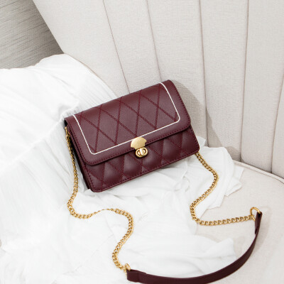 

Foreign style messenger bag female Joker ins Lingge chain small square bag slung bag