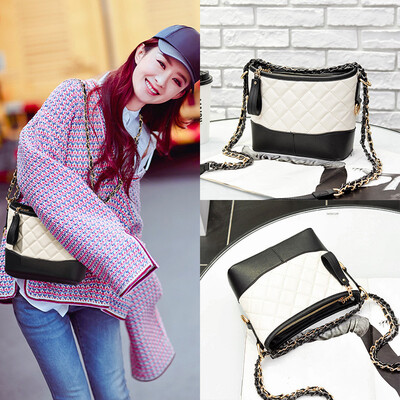 

Ins super fire bag female new wave fashion rhombic chain small incense wind big bag wandering Korean version of wild autumn