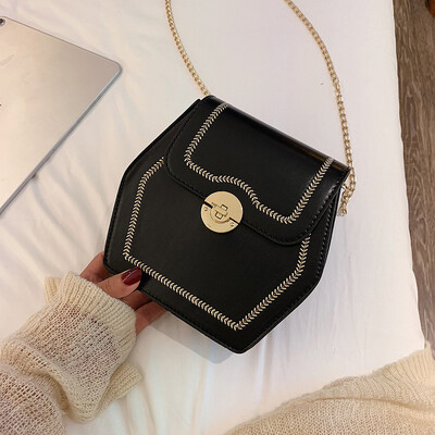 

Simple fashion casual shoulder bag female 2019 new texture Messenger bag wild embroidery line polygon chain bag