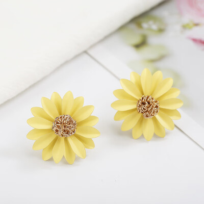 

2019 Latest Design Cute Flower Stud Earrings Colorful Spray Paint Effect Creative Statement Earring For Women Girl Jewerly Gifts