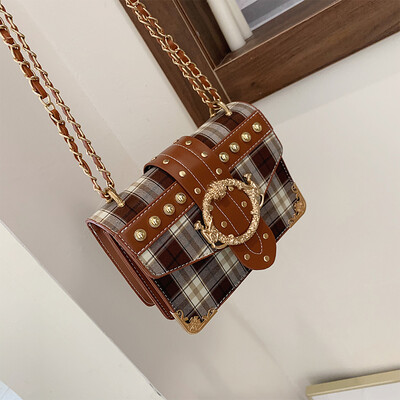

Korean Joker bag chic rivet chain small square bag new 2019 fashion color shoulder bag Messenger bag
