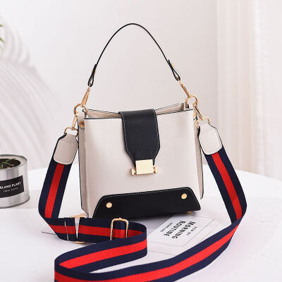 

2019 spring new tide single shoulder diagonal small bag Korean fashion handbags fresh small square bag